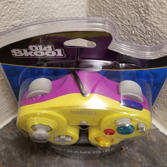 Gamecube Controller, Yellow (NEW) - Nintendo - Old Skool - Picture 2 of 7